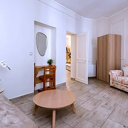 Reva Aparthotel 4*
