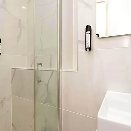 Reva 4* Paris