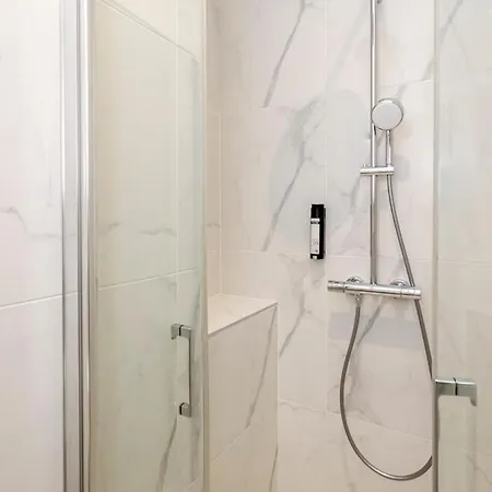 Reva 4* París