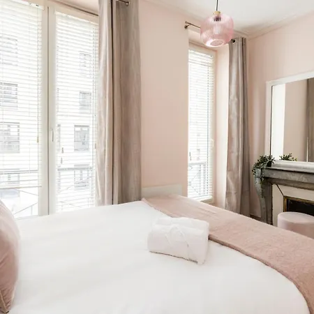 Reva Apartahotel París